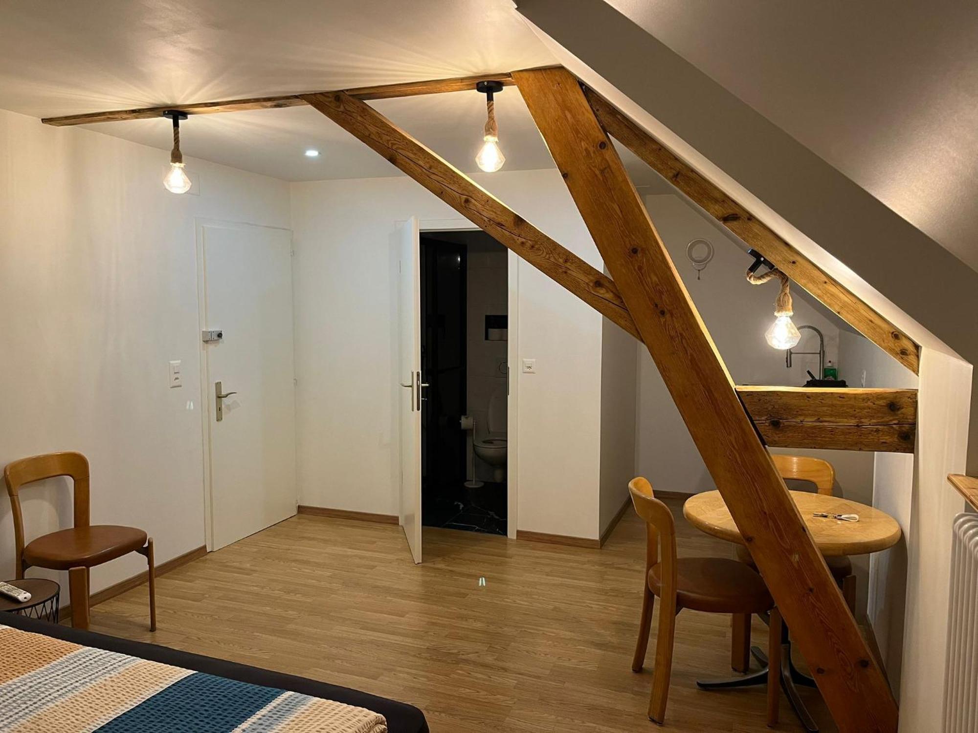 Studio Cosy Au Centre De Couvet ภายนอก รูปภาพ