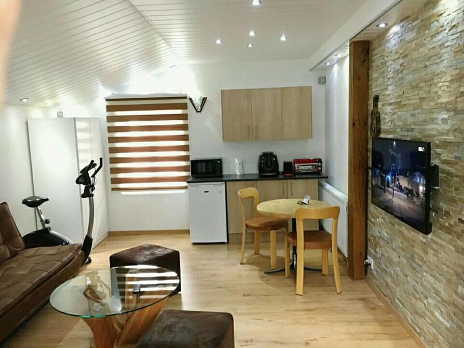 Studio Cosy Au Centre De Couvet ภายนอก รูปภาพ