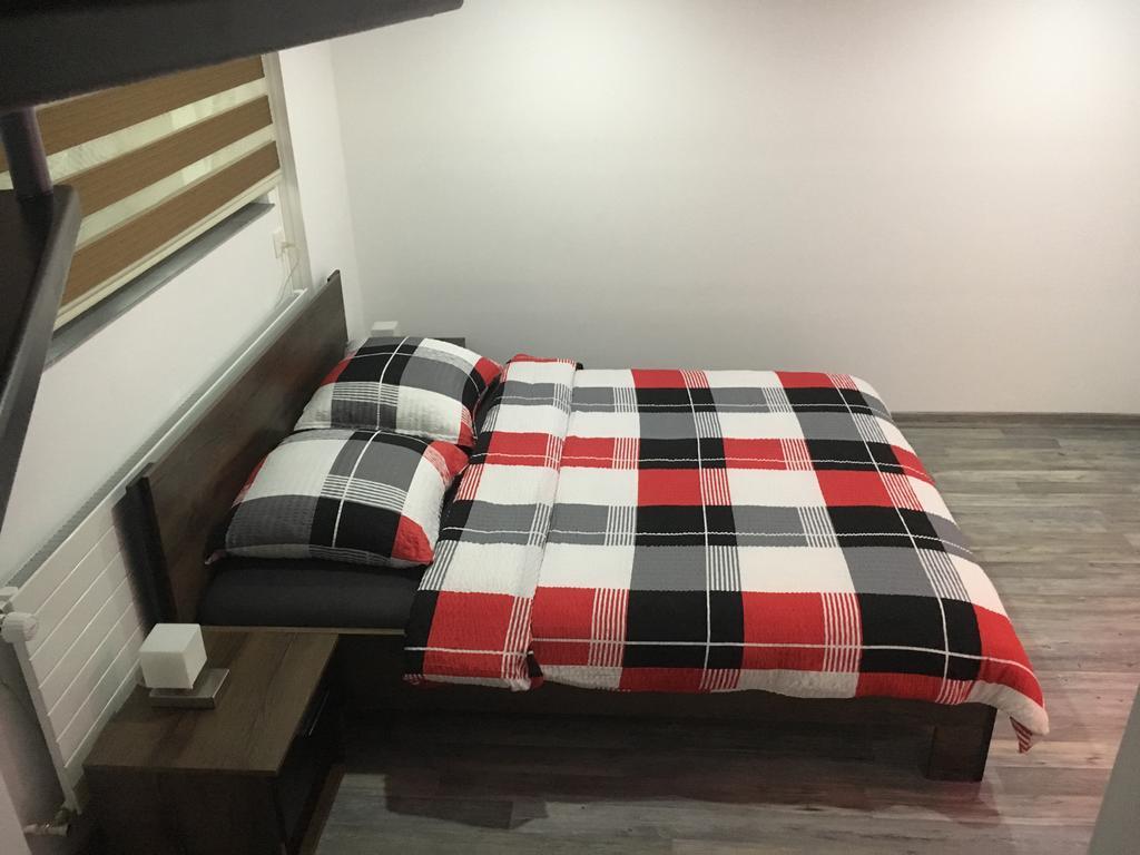 Studio Cosy Au Centre De Couvet ภายนอก รูปภาพ